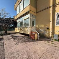 2 LOCALI A SANTA MARINELLA