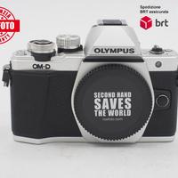 Olympus OM-D E-M10 II