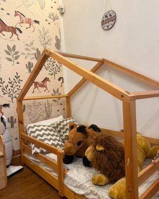 Lettini di legno a casetta