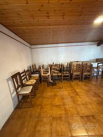 Sedie in legno con sedile in paglia o legno