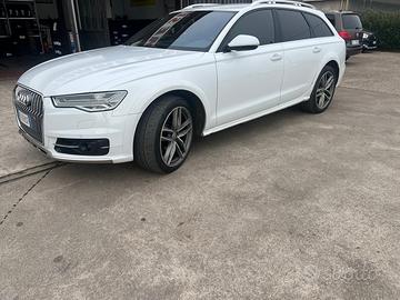 Audi A6 allroad 3.0 TDI 272 CV S tronic Business P