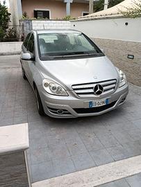 Mercedes B180