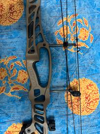 Hoyt Stratos 40” 50/60 SVX