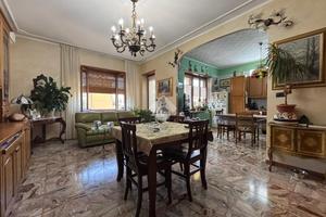 5 LOCALI A NONE