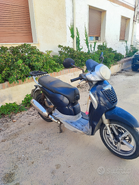 Aprilia scarabeo 200