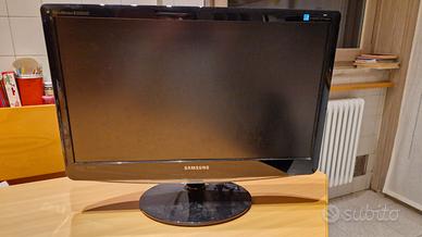 Samsung B2230HD