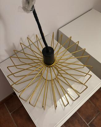 Elegante Lampadario Minimalista Oro