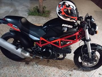Ducati Monster 695