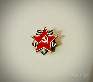 Spilla sovietica con stella rossa