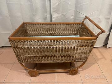 Culla Vintage in Vimini -  Ruote Legno  anni 50 60
