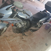 Fazer 600 scarenata naked fzs