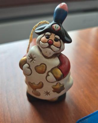 thun carabiniere con albero di natale