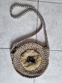 Borsa rotonda estiva con tracolla