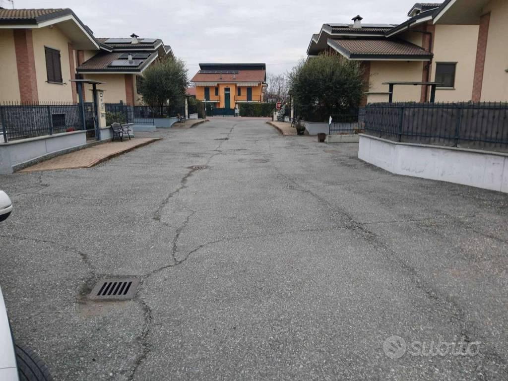 Immobile in asta di 7035 m² a Leinì - Vista 2