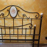 Struttura letto in ferro battuto 
