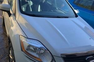 ford kuga 2000 tdci 4 wd con gancio traino