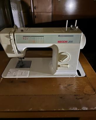 Macchina da cucire NECCHI 205 vintage
