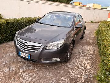 Insignia automatica impeccabile 2009