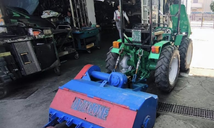 Trattore compreso di trincia e fresa