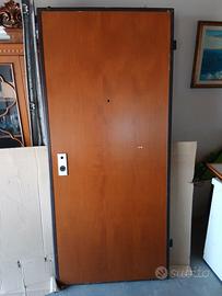 Porta blindata completa con telaio