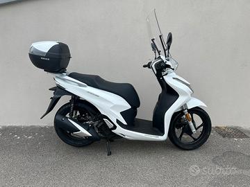 QJ scooter 125. SQ 16 BIANCO