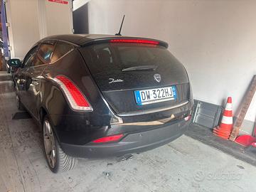 Lancia Delta 1.8 DTJ Platino