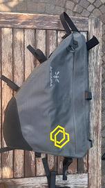 Apidura