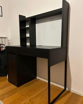 Scrivania MICKE Nera (105x50 cm)