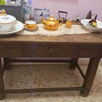 Scrittoio  del 1700.