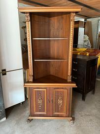 Angoliera in legno e angoliera piccola