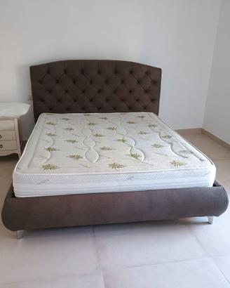 LETTO UNA PIAZZA E MZZA CON MATERASSO COME NUOVO