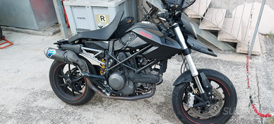 Ducati Hypermotard patente A2