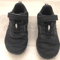Scarpe ginnastica n. 27