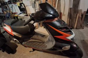 Aprilia SR 50 cc. Mod.Replica - anno 2002