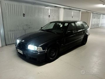 1996 BMW E36 320i Touring