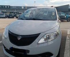 Lancia Y elefantino blu anno 2017 km 73000