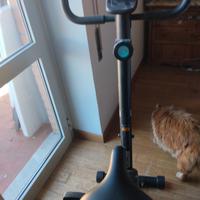 Cyclette come nuova mai usata colore nero