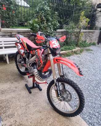 CRE 250 2T 2001
