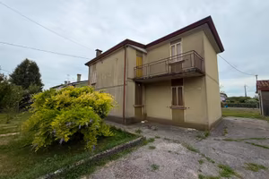 Casa indipendente con giardino a Gainiga, Ceggia