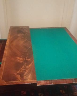 Tavolino da gioco