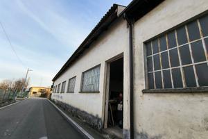 Immobile di 330 m² con 1 locale a Grosso