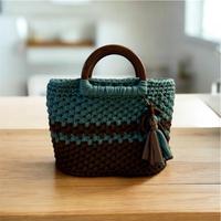 Borsa handmade verde salvia e marrone con manico