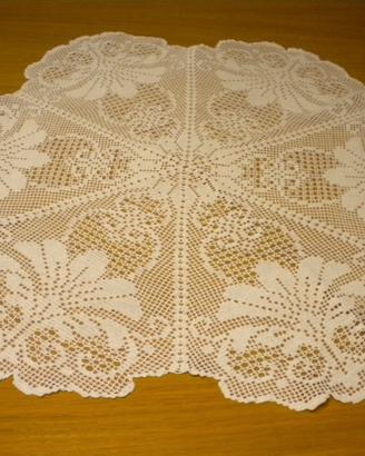 CENTROTAVOLA BIANCO FATTO A MANO 59X64CM