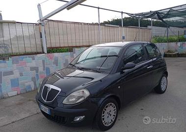 Lancia Ypsilon 1.2 16V Argento