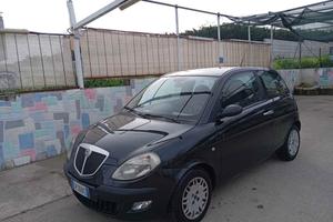 Lancia Ypsilon 1.2 16V Argento