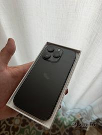 Iphone 14 pro con AirPods 2gen