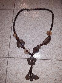 Collana in legno artigianale