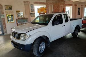 Nissan Navara 2.5 dCi 2 porte King Cab XE