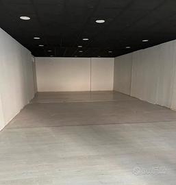 Locale commerciale Nola