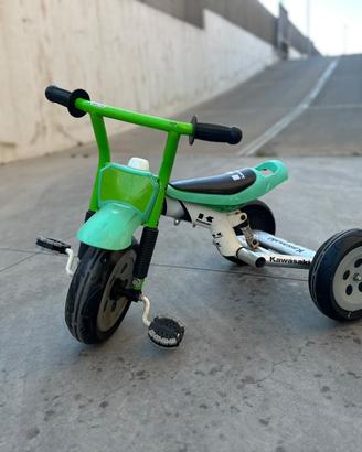 Triciclo Kawasaki